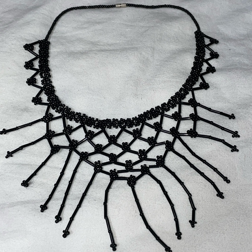 Vintage silvertone Victorian black seed bead flower drape bead bib chain choker
